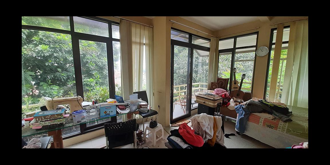 DIJUAL RUMAH TIGA LANTAI DI PASIR IMPUN BANDUNG DIJUAL RUMAH TIGA LANTAI DI PASIR IMPUN BANDUNG