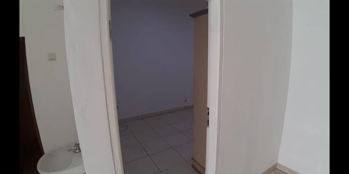 Disewakan Rumah 3 + 1 Kamar Tidur Bukit Serpong Mas Tangerang Selatan Disewakan Rumah 3 + 1 Kamar Tidur Bukit Serpong Mas Tangerang Selatan