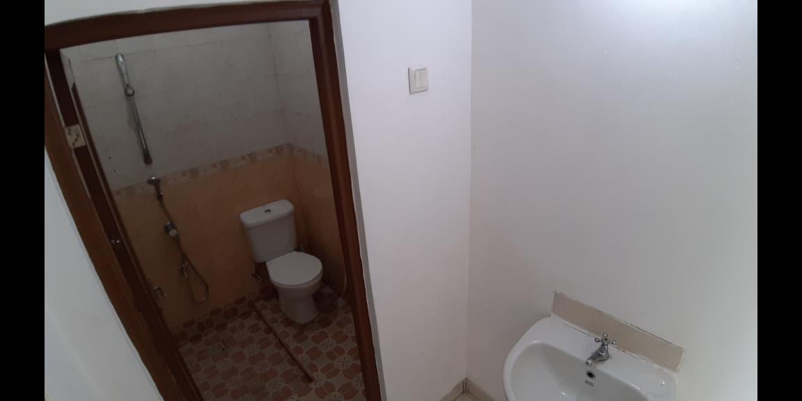 Disewakan Rumah 3 + 1 Kamar Tidur Bukit Serpong Mas Tangerang Selatan Disewakan Rumah 3 + 1 Kamar Tidur Bukit Serpong Mas Tangerang Selatan