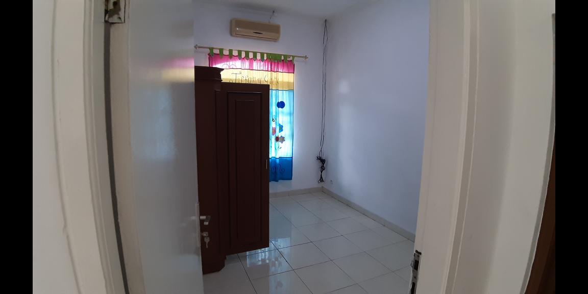 Disewakan Rumah 3 + 1 Kamar Tidur Bukit Serpong Mas Tangerang Selatan Disewakan Rumah 3 + 1 Kamar Tidur Bukit Serpong Mas Tangerang Selatan