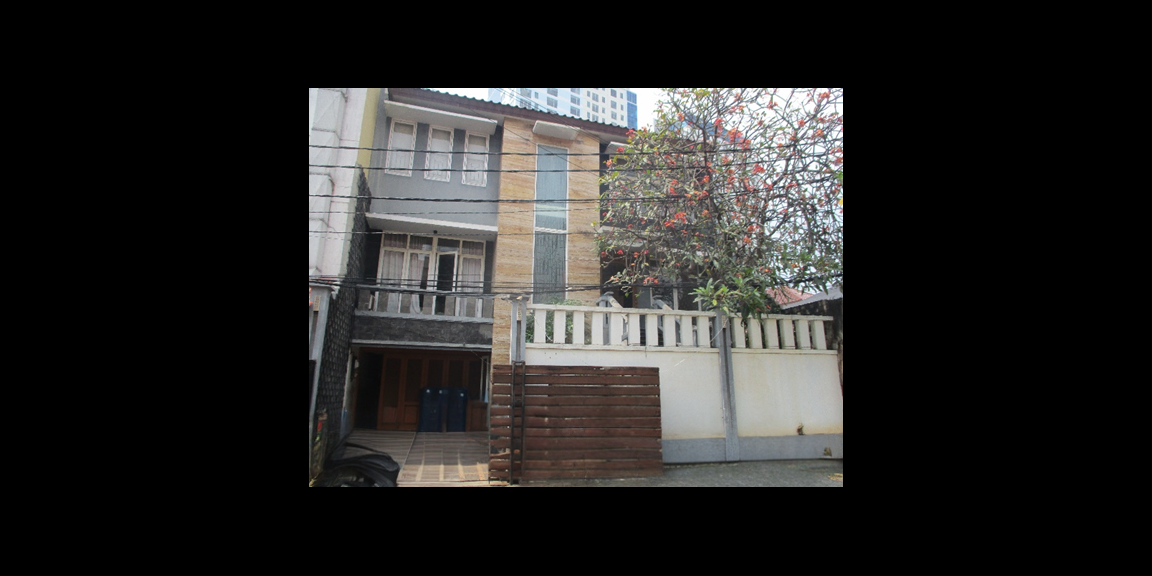 Dijual Rumah 3 Lantai di Kartini Raya, Jakarta Pusat Dijual Rumah 3 Lantai di Kartini Raya, Jakarta Pusat
