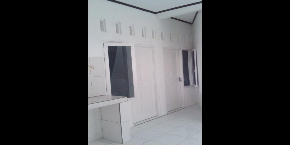 Kost Dekat Bandara Adisutjipto, XT Square, Gembira Loka Zoo dan Universitas Ahmad Dahlan  Kost Dekat Bandara Adisutjipto, XT Square, Gembira Loka Zoo dan Universitas Ahmad Dahlan