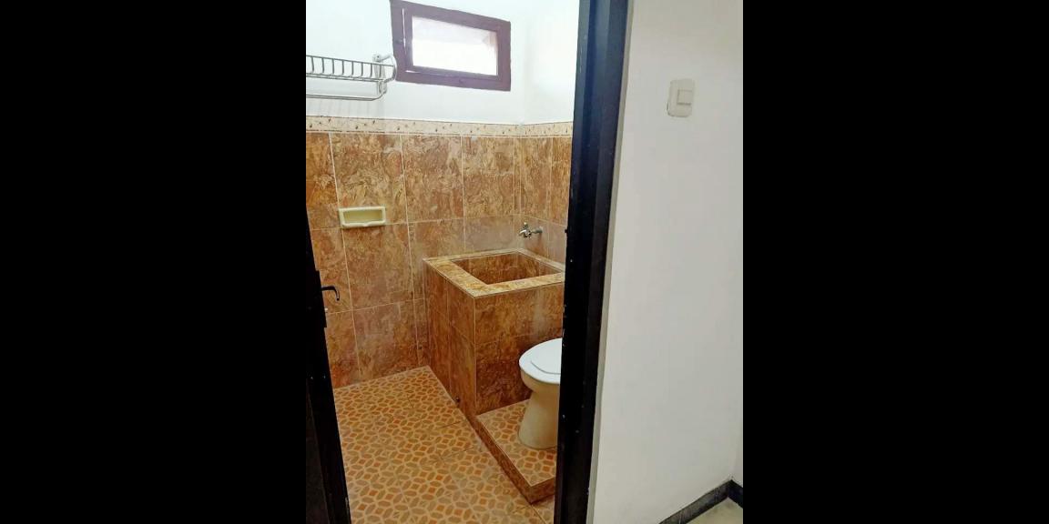 Kost Putra Dekat UNAIR, Tunjungan Plaza, Kaza Mall dan Stasiun Gubeng Surabaya Kost Putra Dekat UNAIR, Tunjungan Plaza, Kaza Mall dan Stasiun Gubeng Surabaya