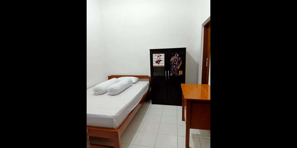 Kost Putra Dekat UNAIR, Tunjungan Plaza, Kaza Mall dan Stasiun Gubeng Surabaya Kost Putra Dekat UNAIR, Tunjungan Plaza, Kaza Mall dan Stasiun Gubeng Surabaya