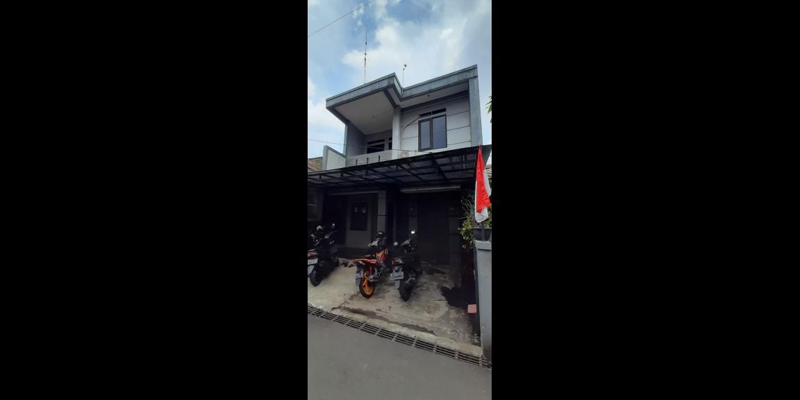 RUMAH DUA LANTAI DI ANTAPANI BANDUNG RUMAH DUA LANTAI DI ANTAPANI BANDUNG