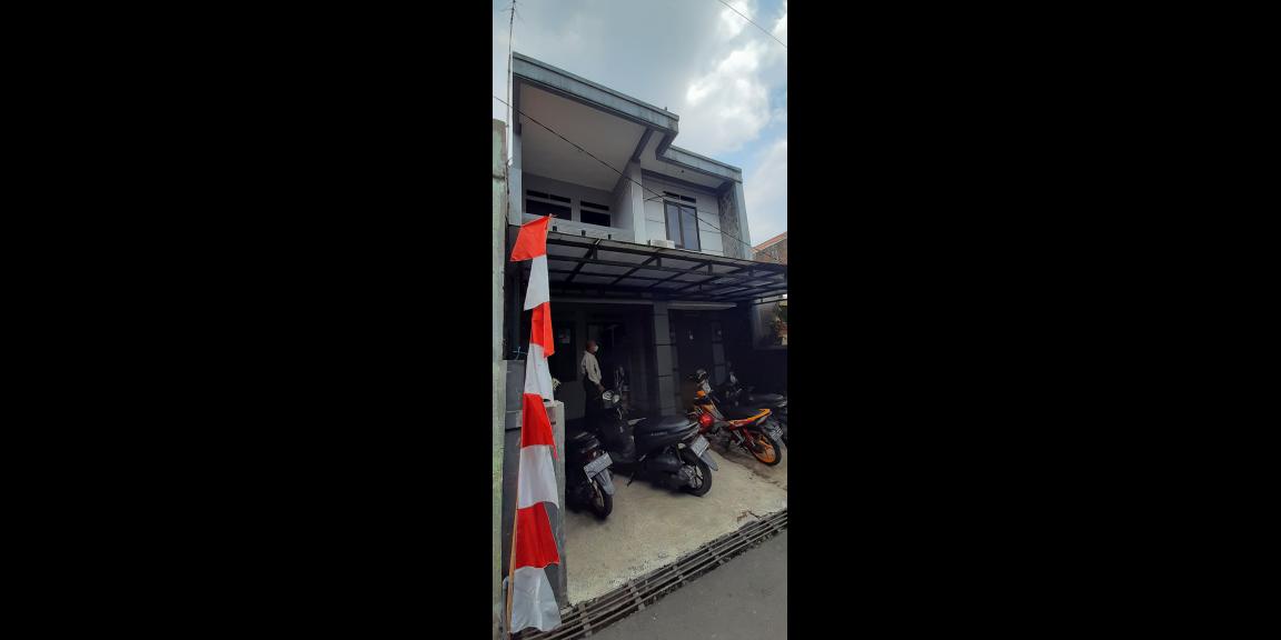 RUMAH DUA LANTAI DI ANTAPANI BANDUNG RUMAH DUA LANTAI DI ANTAPANI BANDUNG