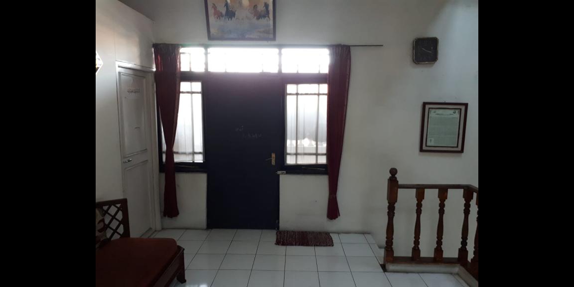 Di Jual Rumah Hunian Keluarga Strategis 2Lt. Di Jual Rumah Hunian Keluarga Strategis 2Lt.