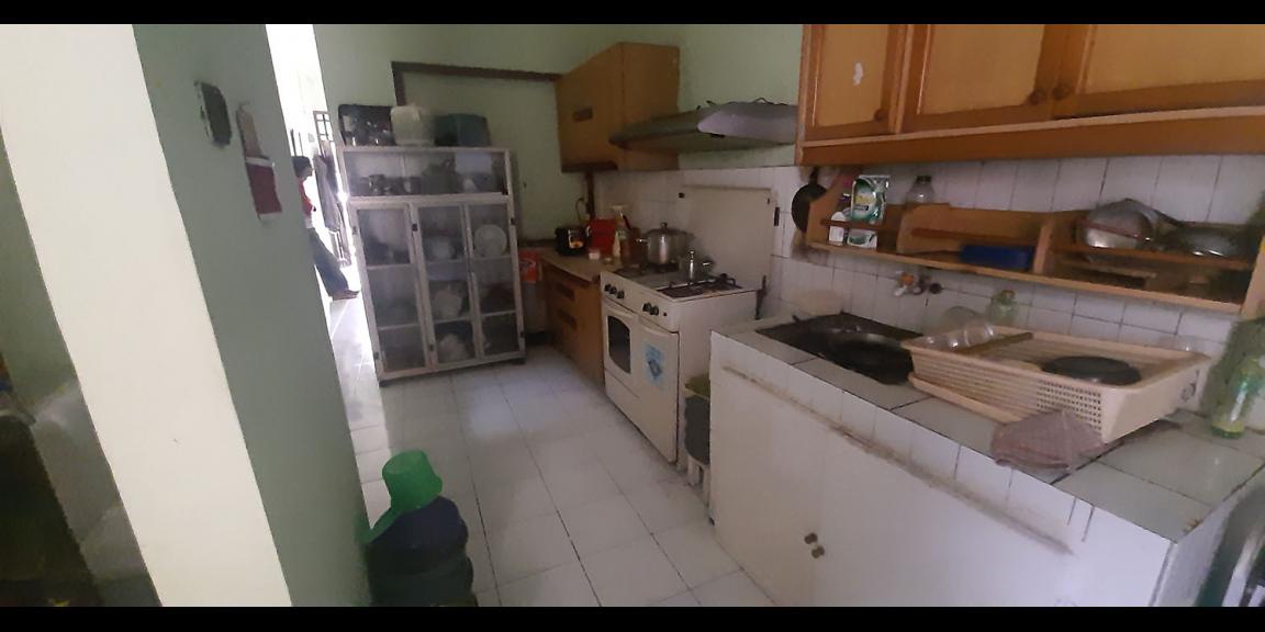 RUMAH 8 KAMAR TIDUR SIAP HUNI KAWASAN PERKANTORAN, JASA DAN NIAGA SAYAP JALAN CIKUTRA KOTA BANDUNG RUMAH 8 KAMAR TIDUR SIAP HUNI KAWASAN PERKANTORAN, JASA DAN NIAGA SAYAP JALAN CIKUTRA KOTA BANDUNG