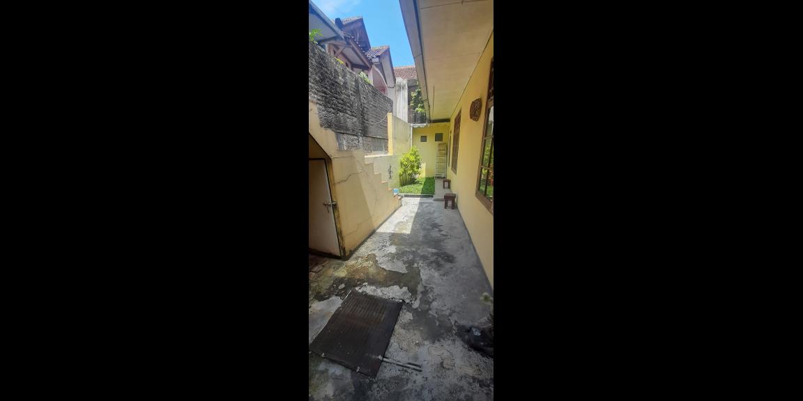 RUMAH 8 KAMAR TIDUR SIAP HUNI KAWASAN PERKANTORAN, JASA DAN NIAGA SAYAP JALAN CIKUTRA KOTA BANDUNG RUMAH 8 KAMAR TIDUR SIAP HUNI KAWASAN PERKANTORAN, JASA DAN NIAGA SAYAP JALAN CIKUTRA KOTA BANDUNG