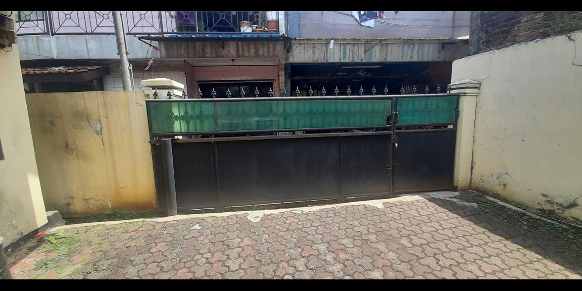 RUMAH 8 KAMAR TIDUR SIAP HUNI KAWASAN PERKANTORAN, JASA DAN NIAGA SAYAP JALAN CIKUTRA KOTA BANDUNG RUMAH 8 KAMAR TIDUR SIAP HUNI KAWASAN PERKANTORAN, JASA DAN NIAGA SAYAP JALAN CIKUTRA KOTA BANDUNG