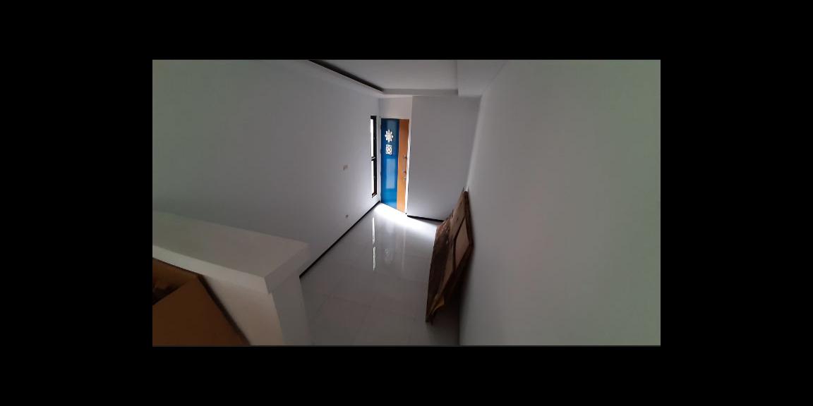 RUMAH BARU DUA LANTAI DENGAN ROOF TOP DI JAKARTA PUSAT RUMAH BARU DUA LANTAI DENGAN ROOF TOP DI JAKARTA PUSAT