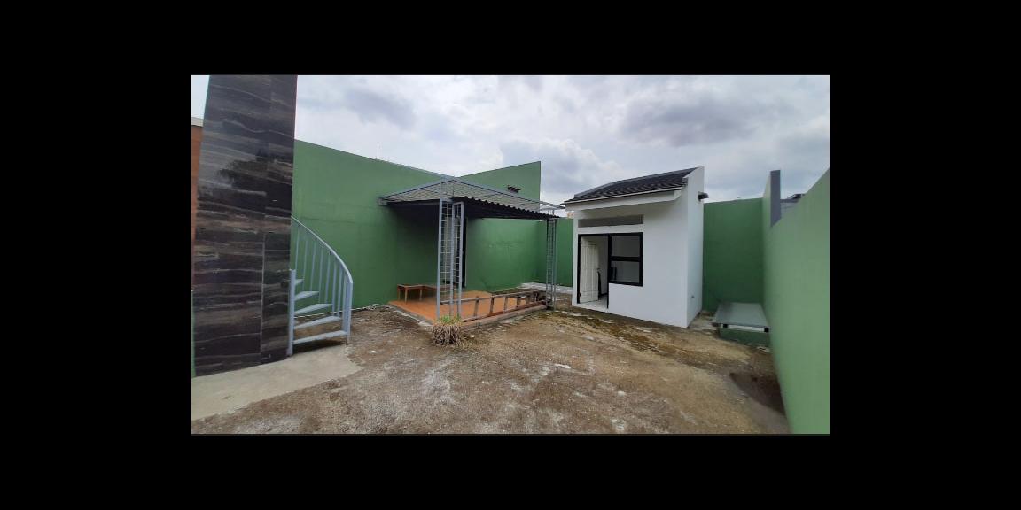 RUMAH BARU DUA LANTAI DENGAN ROOF TOP DI JAKARTA PUSAT RUMAH BARU DUA LANTAI DENGAN ROOF TOP DI JAKARTA PUSAT