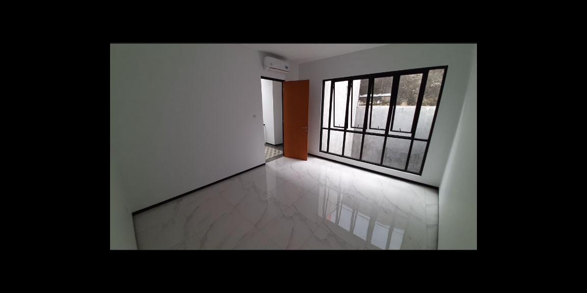 RUMAH BARU DUA LANTAI DENGAN ROOF TOP DI JAKARTA PUSAT RUMAH BARU DUA LANTAI DENGAN ROOF TOP DI JAKARTA PUSAT