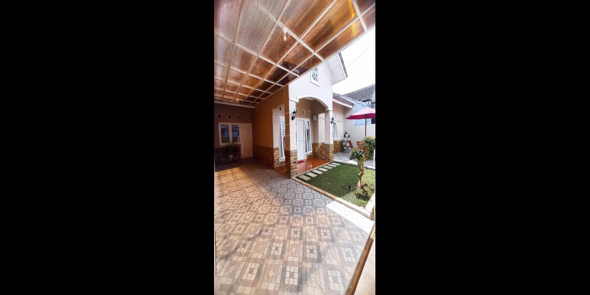 RUMAH SIAP HUNI GAYA AMERICAN CLASSIC DI PERMATA KOPO BANDUNG RUMAH SIAP HUNI GAYA AMERICAN CLASSIC DI PERMATA KOPO BANDUNG