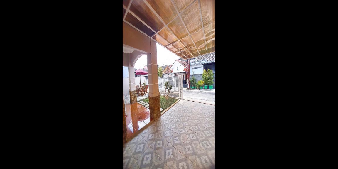 RUMAH SIAP HUNI GAYA AMERICAN CLASSIC DI PERMATA KOPO BANDUNG RUMAH SIAP HUNI GAYA AMERICAN CLASSIC DI PERMATA KOPO BANDUNG