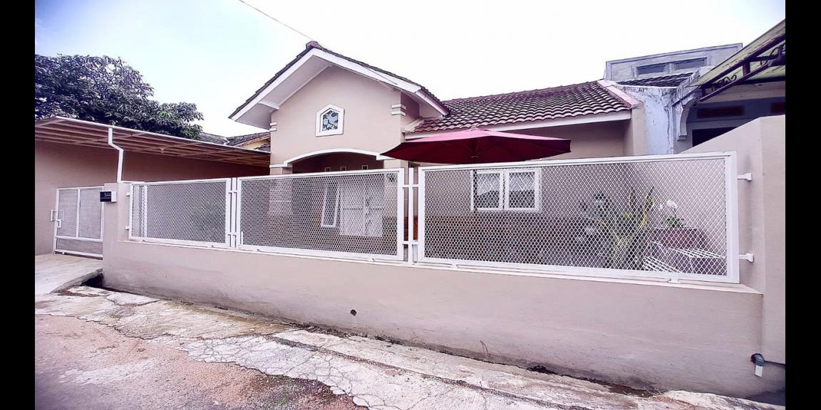 RUMAH SIAP HUNI GAYA AMERICAN CLASSIC DI PERMATA KOPO BANDUNG RUMAH SIAP HUNI GAYA AMERICAN CLASSIC DI PERMATA KOPO BANDUNG