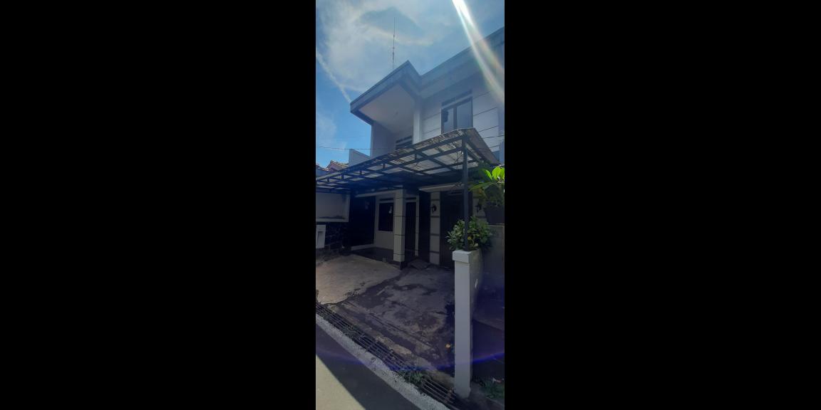 RUMAH DUA LANTAI SIAP HUNI DI ANTAPANI BANDUNG RUMAH DUA LANTAI SIAP HUNI DI ANTAPANI BANDUNG