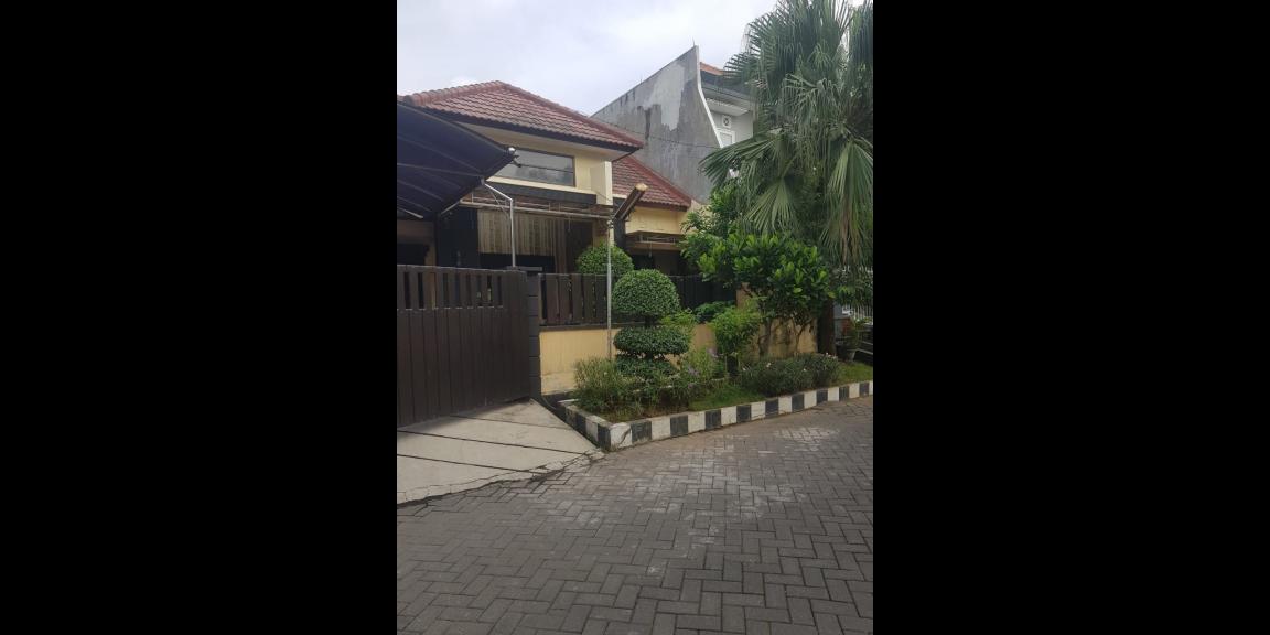 Rumah Siap Huni Lingkungan Asri Lokasi Gayungsari Surabaya Selatan Rumah Siap Huni Lingkungan Asri Lokasi Gayungsari Surabaya Selatan