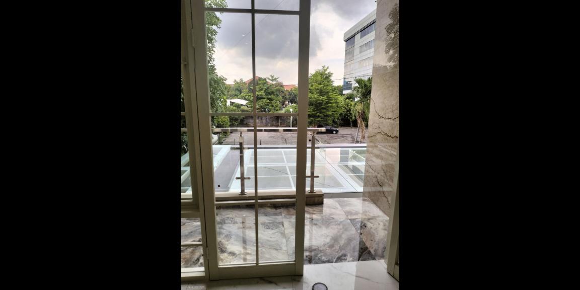 Rumah Baru Luxury Minimalis 2 Lantai Lokasi Jemursari Surabaya Rumah Baru Luxury Minimalis 2 Lantai Lokasi Jemursari Surabaya