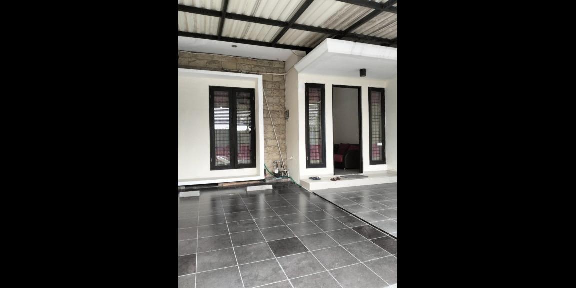Rumah Strategis Full Furnished Siap Huni Lokasi Bendul Merisi Surabaya Rumah Strategis Full Furnished Siap Huni Lokasi Bendul Merisi Surabaya