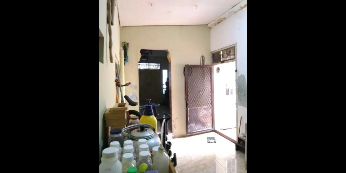 Rumah Hook Hitung Tanah Lokasi Strategis di Petemon Surabaya Pusat Rumah Hook Hitung Tanah Lokasi Strategis di Petemon Surabaya Pusat