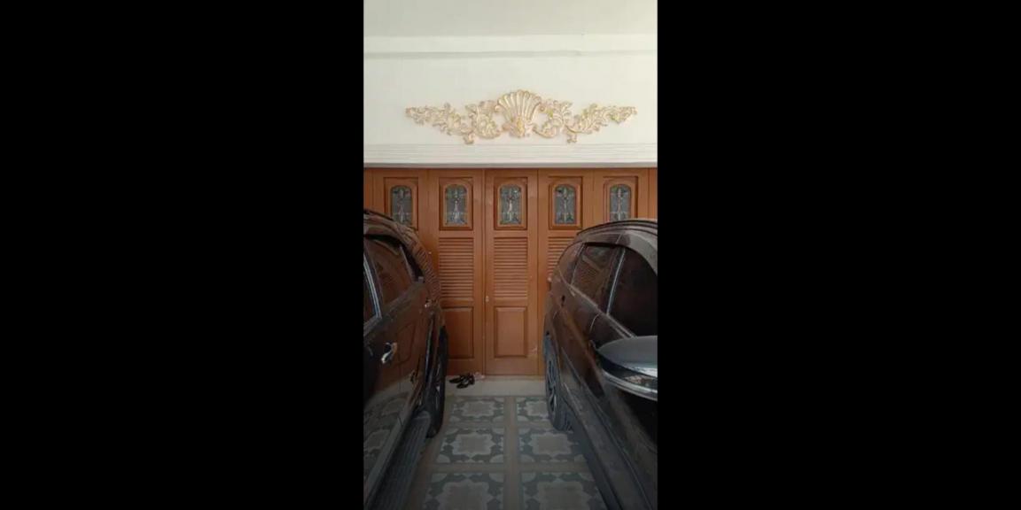 Rumah Classic Siap Huni di Perumahan Kebonsari Elveka Surabaya Selatan Rumah Classic Siap Huni di Perumahan Kebonsari Elveka Surabaya Selatan