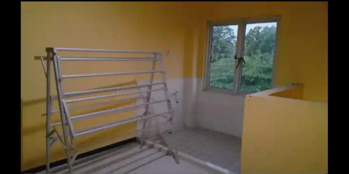 Rumah Full Furnished Siap Huni Lokasi Graha Kebraon Surabaya Barat Rumah Full Furnished Siap Huni Lokasi Graha Kebraon Surabaya Barat