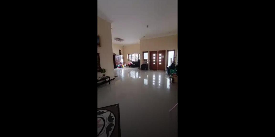 Rumah Classic Siap Huni di Perumahan Kebonsari Elveka Surabaya Selatan Rumah Classic Siap Huni di Perumahan Kebonsari Elveka Surabaya Selatan