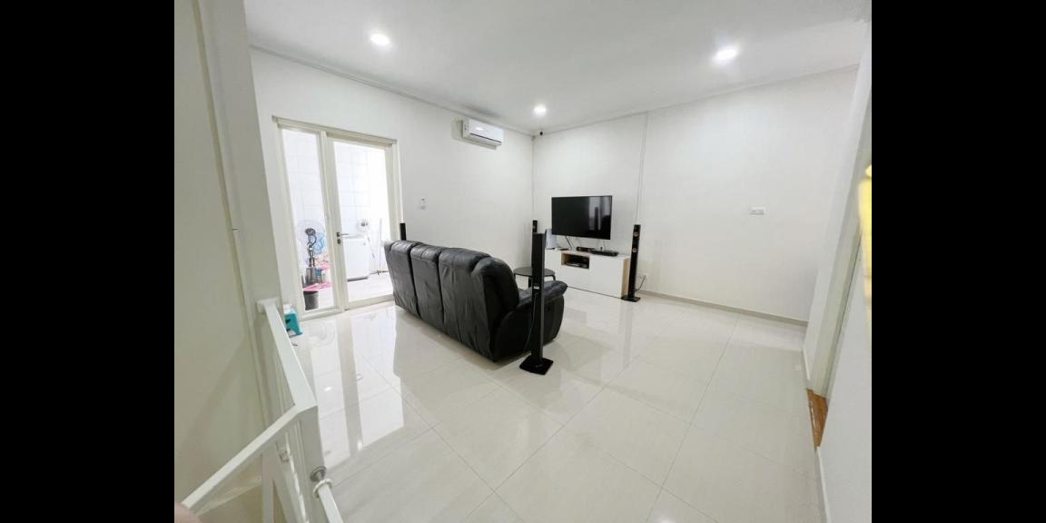 Rumah Modern Minimalis Semi Furnished Lokasi Sutorejo Utara Surabaya  Rumah Modern Minimalis Semi Furnished Lokasi Sutorejo Utara Surabaya