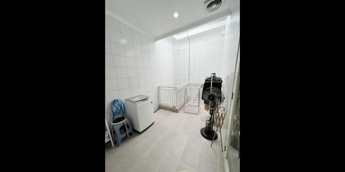 Rumah Modern Minimalis Semi Furnished Lokasi Sutorejo Utara Surabaya  Rumah Modern Minimalis Semi Furnished Lokasi Sutorejo Utara Surabaya