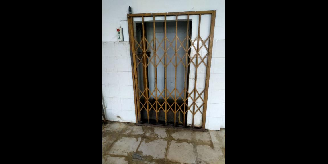 LOKASI STRATEGIS!!! Disewakan Ruko 4 Lantai Nol jalan Raya Ir Soekarno Merr Surabaya, 2 Unit jejer LOKASI STRATEGIS!!! Disewakan Ruko 4 Lantai Nol jalan Raya Ir Soekarno Merr Surabaya, 2 Unit jejer