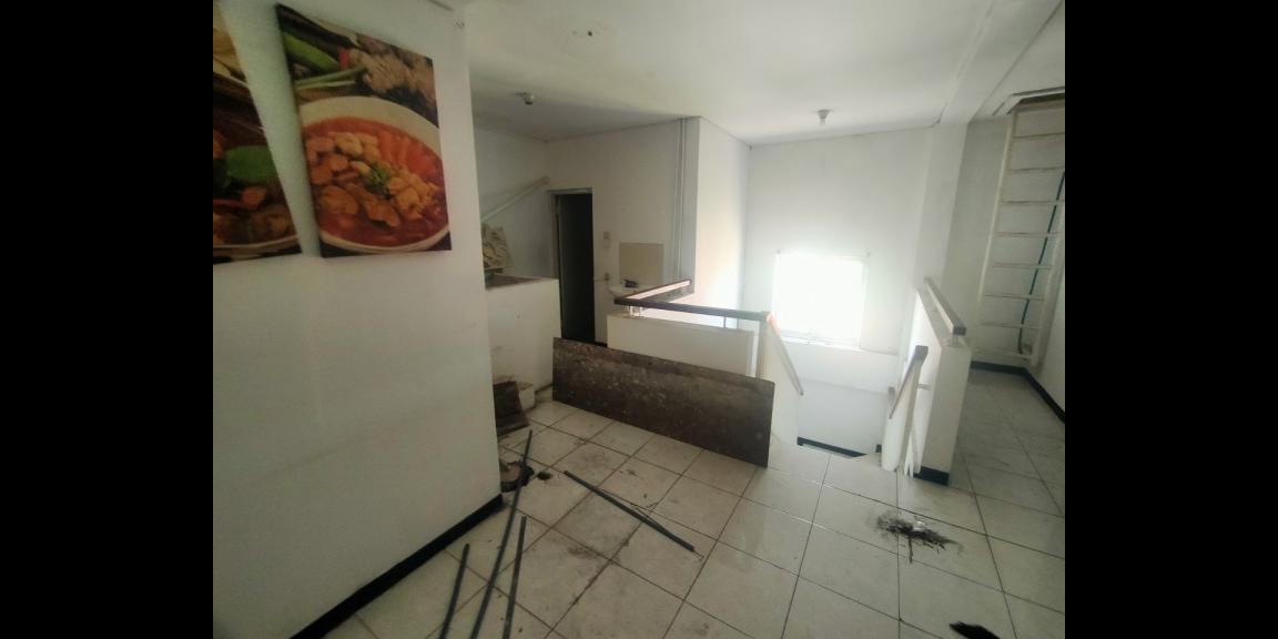 LOKASI STRATEGIS!!! Disewakan Ruko 4 Lantai Nol jalan Raya Ir Soekarno Merr Surabaya, 2 Unit jejer LOKASI STRATEGIS!!! Disewakan Ruko 4 Lantai Nol jalan Raya Ir Soekarno Merr Surabaya, 2 Unit jejer