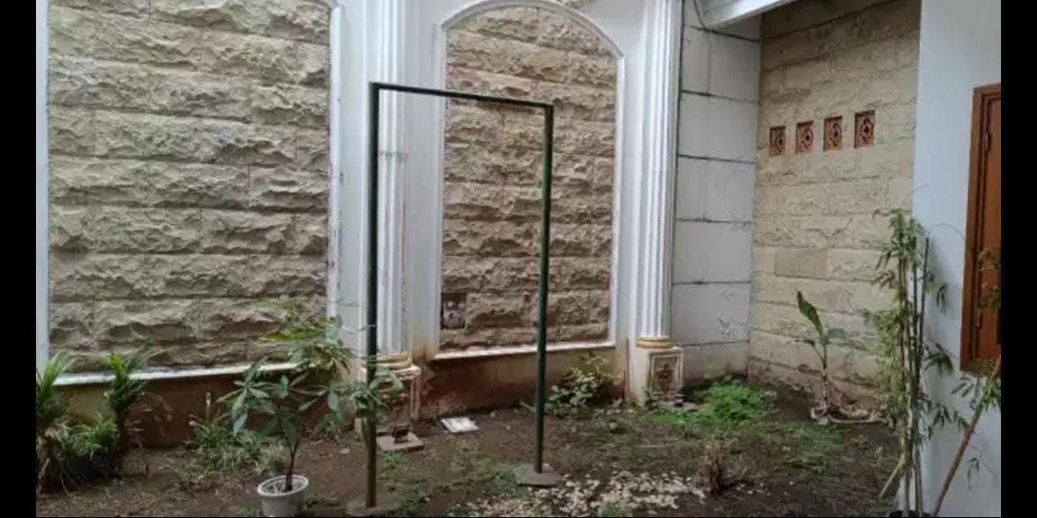 Rumah Classic Siap Huni di Perumahan Kebonsari Elveka Surabaya Selatan Rumah Classic Siap Huni di Perumahan Kebonsari Elveka Surabaya Selatan