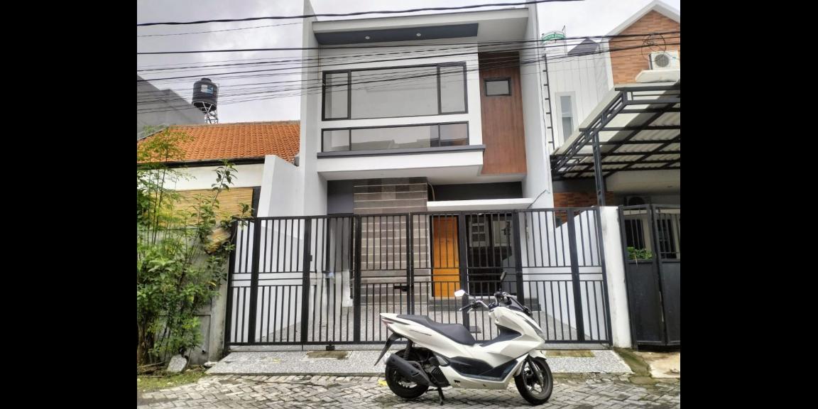 Rumah Baru Gress di Tengah Kota Lokasi Klampis Semolo Tengah Surabaya Rumah Baru Gress di Tengah Kota Lokasi Klampis Semolo Tengah Surabaya