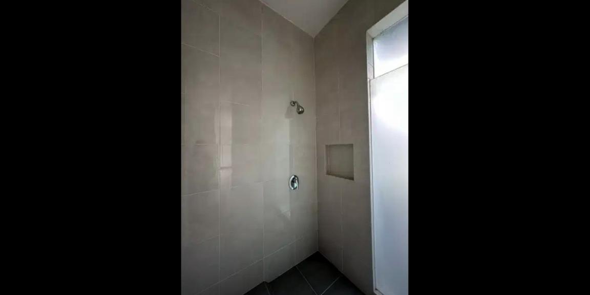 Rumah Private Pool Siap Huni di Perumahan Royal Residence Wiyung Surabaya Barat Rumah Private Pool Siap Huni di Perumahan Royal Residence Wiyung Surabaya Barat