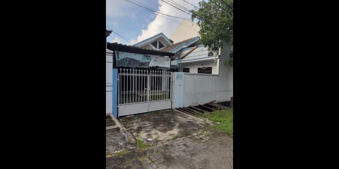 Rumah Siap Huni Lokasi Raya Kutisari Indah Surabaya Rumah Siap Huni Lokasi Raya Kutisari Indah Surabaya