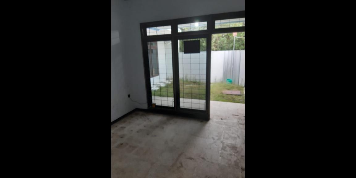 Rumah Siap Huni Lokasi Raya Kutisari Indah Surabaya Rumah Siap Huni Lokasi Raya Kutisari Indah Surabaya