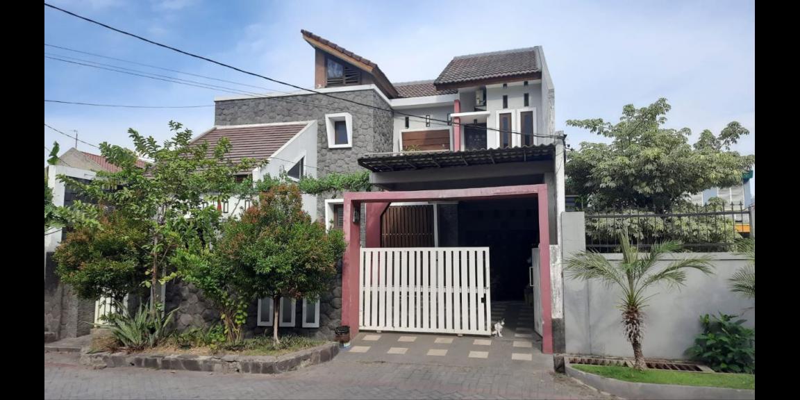 Rumah Cakep Istimewa Siap Huni Lokasi Gayungsari Barat Surabaya Rumah Cakep Istimewa Siap Huni Lokasi Gayungsari Barat Surabaya