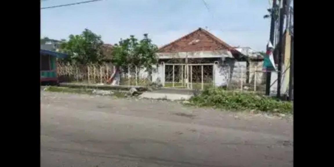 Rumah Hitung Tanah Nol Jalan Raya Lokasi Sedati Sidoarjo Rumah Hitung Tanah Nol Jalan Raya Lokasi Sedati Sidoarjo