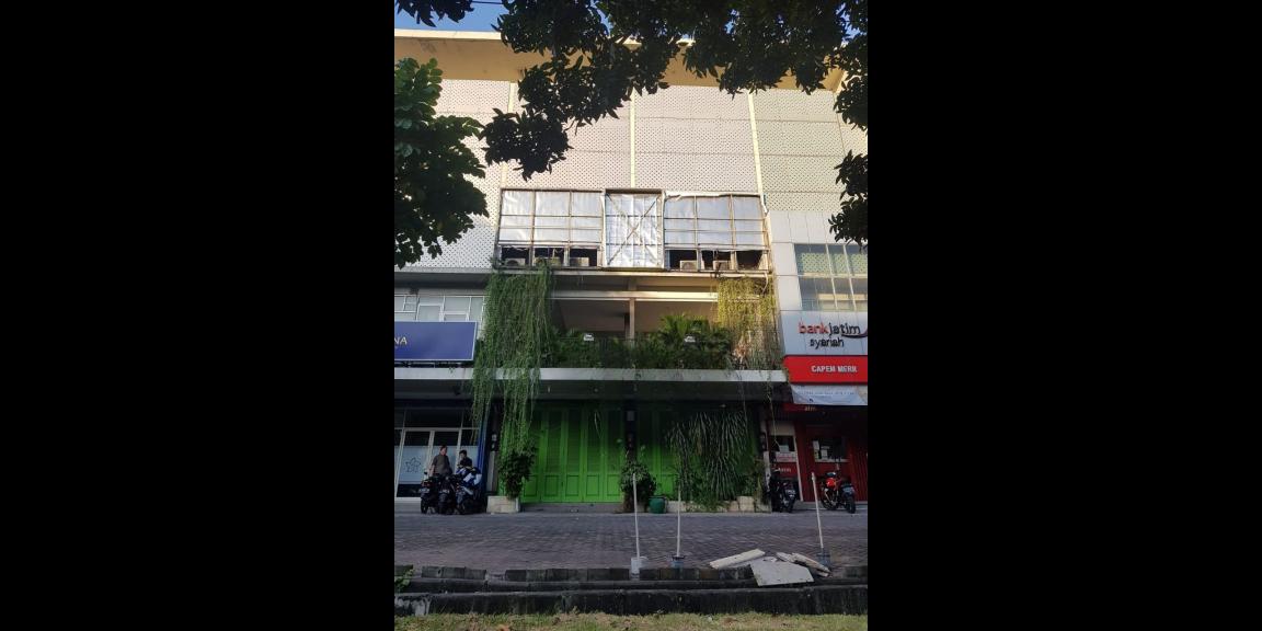 Disewakan Ruko 4 Lantai Nol jalan Raya Ir Soekarno Merr Surabaya, 2 Unit jejer Disewakan Ruko 4 Lantai Nol jalan Raya Ir Soekarno Merr Surabaya, 2 Unit jejer