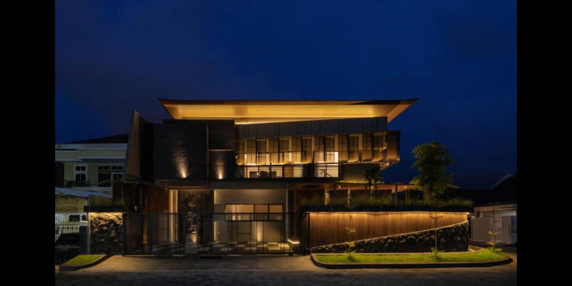 TURUN HARGA!!! Rumah Mewah Baru Gress Siap Huni Lokasi Manyar Kertoardi Sukolilo Surabaya TURUN HARGA!!! Rumah Mewah Baru Gress Siap Huni Lokasi Manyar Kertoardi Sukolilo Surabaya