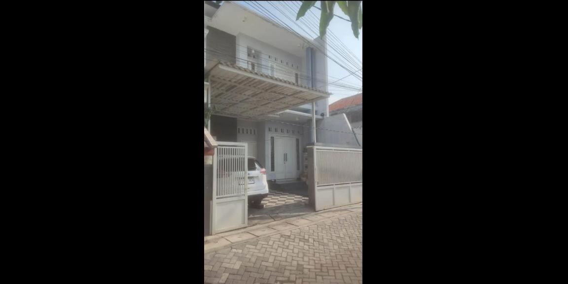 Rumah Minimalis Modern Super Strategis Siap Huni Lokasi Semolowaru Utara Sukolilo Surabaya Timur Rumah Minimalis Modern Super Strategis Siap Huni Lokasi Semolowaru Utara Sukolilo Surabaya Timur