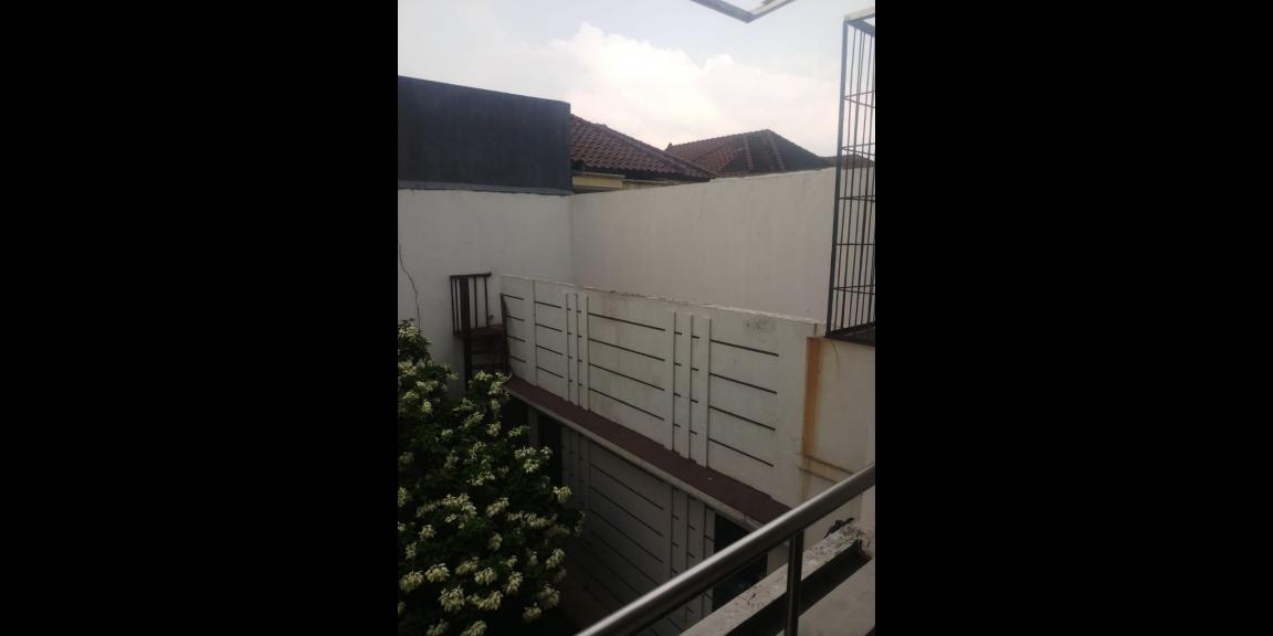 Rumah Minimalis 2 Lantai Di Perumahan Unimas Garden Regency Waru Sidoarjo  Rumah Minimalis 2 Lantai Di Perumahan Unimas Garden Regency Waru Sidoarjo