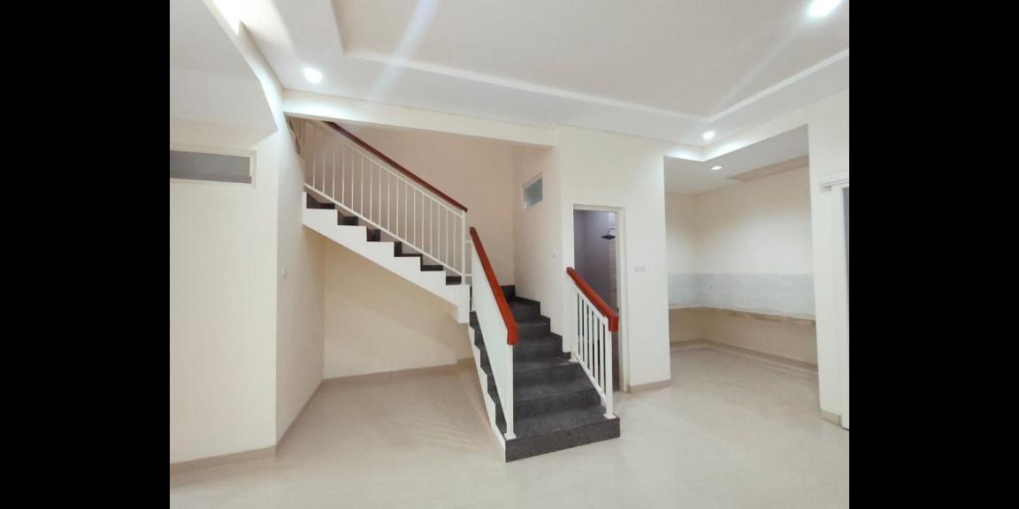 Rumah Baru Gress di Perumahan Pantai Mentari Surabaya Rumah Baru Gress di Perumahan Pantai Mentari Surabaya