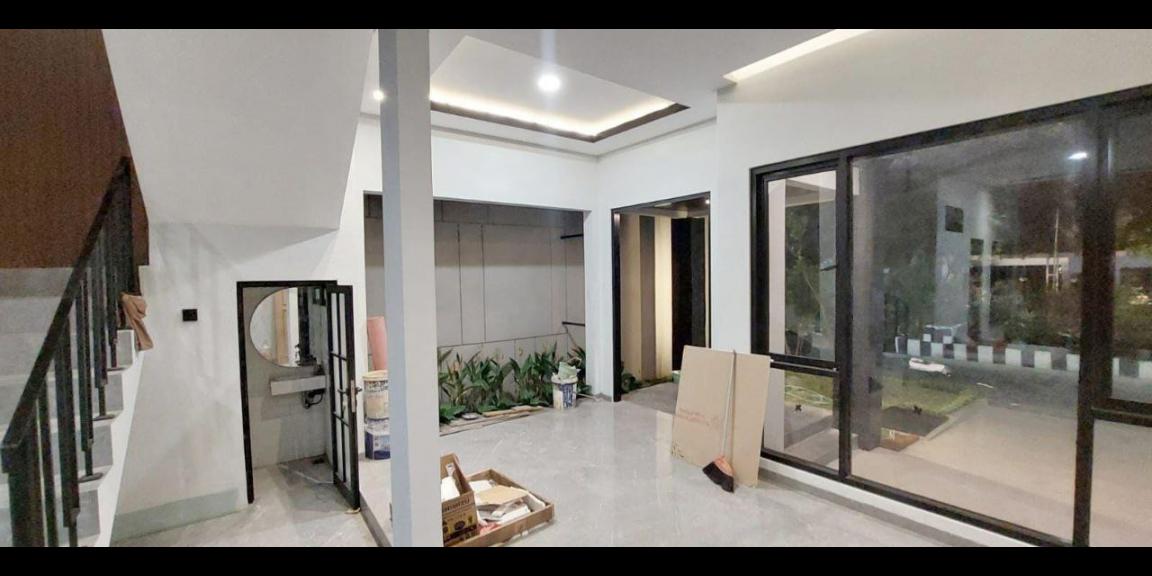 Rumah Modern Baru Gress Lokasi Strategis di Gayungsari Barat Surabaya Rumah Modern Baru Gress Lokasi Strategis di Gayungsari Barat Surabaya