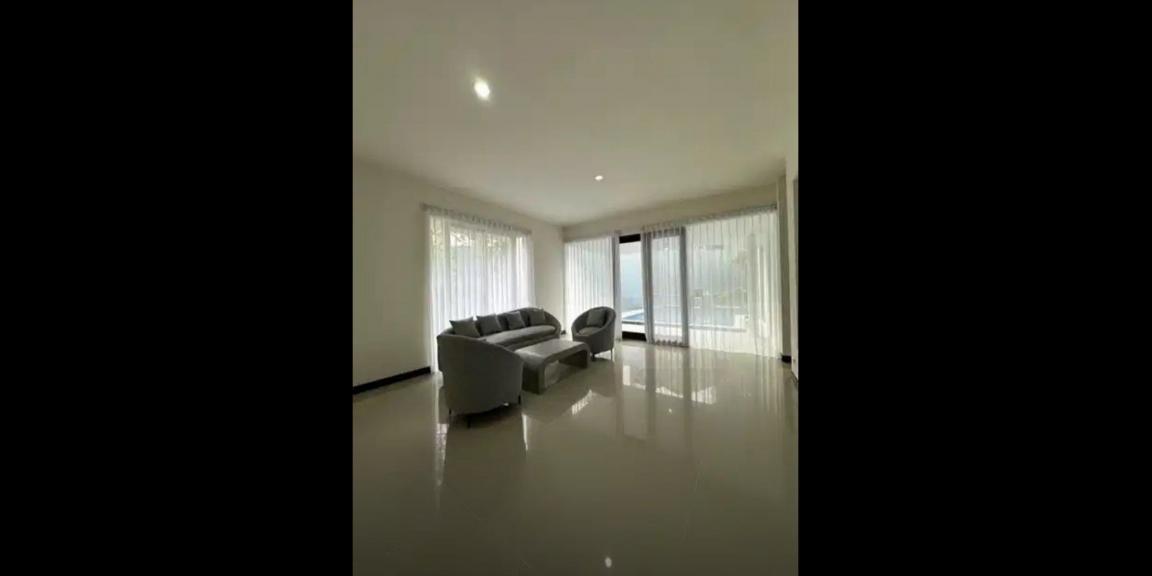 Rumah Private Pool Siap Huni di Perumahan Royal Residence Wiyung Surabaya Barat Rumah Private Pool Siap Huni di Perumahan Royal Residence Wiyung Surabaya Barat