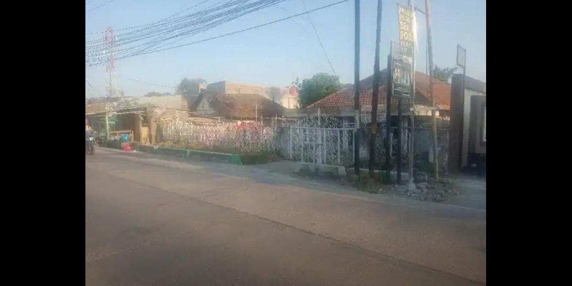 Rumah Hitung Tanah Nol Jalan Raya Lokasi Sedati Sidoarjo Rumah Hitung Tanah Nol Jalan Raya Lokasi Sedati Sidoarjo