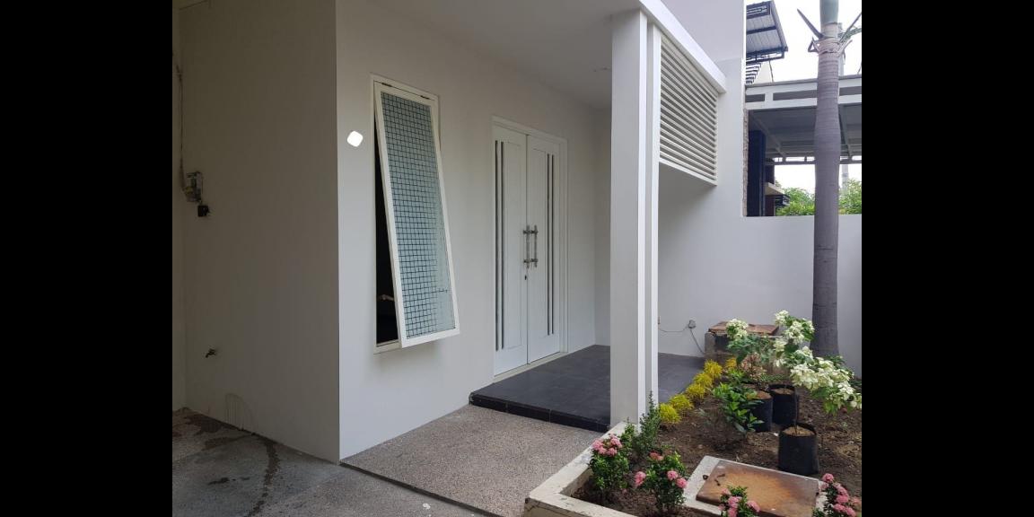 Rumah Minimalis Modern 2 Lantai Siap Huni Lokasi Ketintang Surabaya Selatan Rumah Minimalis Modern 2 Lantai Siap Huni Lokasi Ketintang Surabaya Selatan