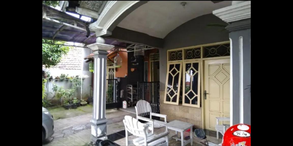 Rumah Hook Hitung Tanah Lokasi Strategis di Petemon Surabaya Pusat Rumah Hook Hitung Tanah Lokasi Strategis di Petemon Surabaya Pusat