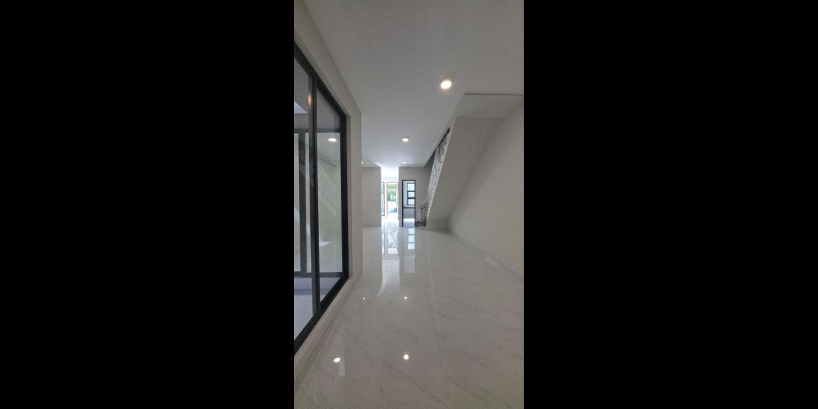 Rumah Modern Baru Gress Siap Huni Lokasi Baruk Utara Rungkut Surabaya Timur Rumah Modern Baru Gress Siap Huni Lokasi Baruk Utara Rungkut Surabaya Timur